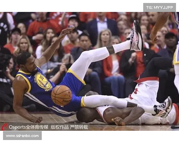 莱默尔脚后跟巧射破门，开场11分钟定胜局